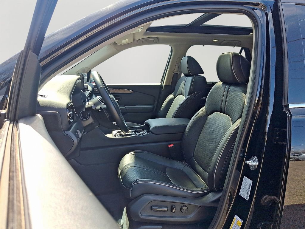 Used 2023 Honda Pilot Elite image 15