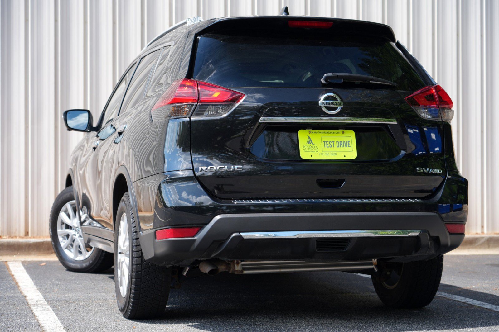 Used 2018 Nissan Rogue SV w/ Sun & Sound Touring Package AWD/4WD image 5