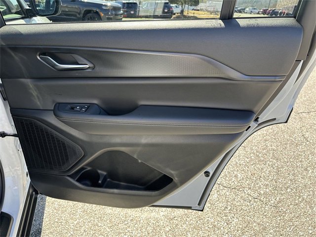 New 2025 Jeep Grand Cherokee L Laredo w/ Luxury Tech Group I image 17