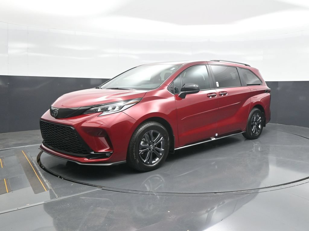 Certified 2026 Toyota Sienna XSE AWD/4WD image 3