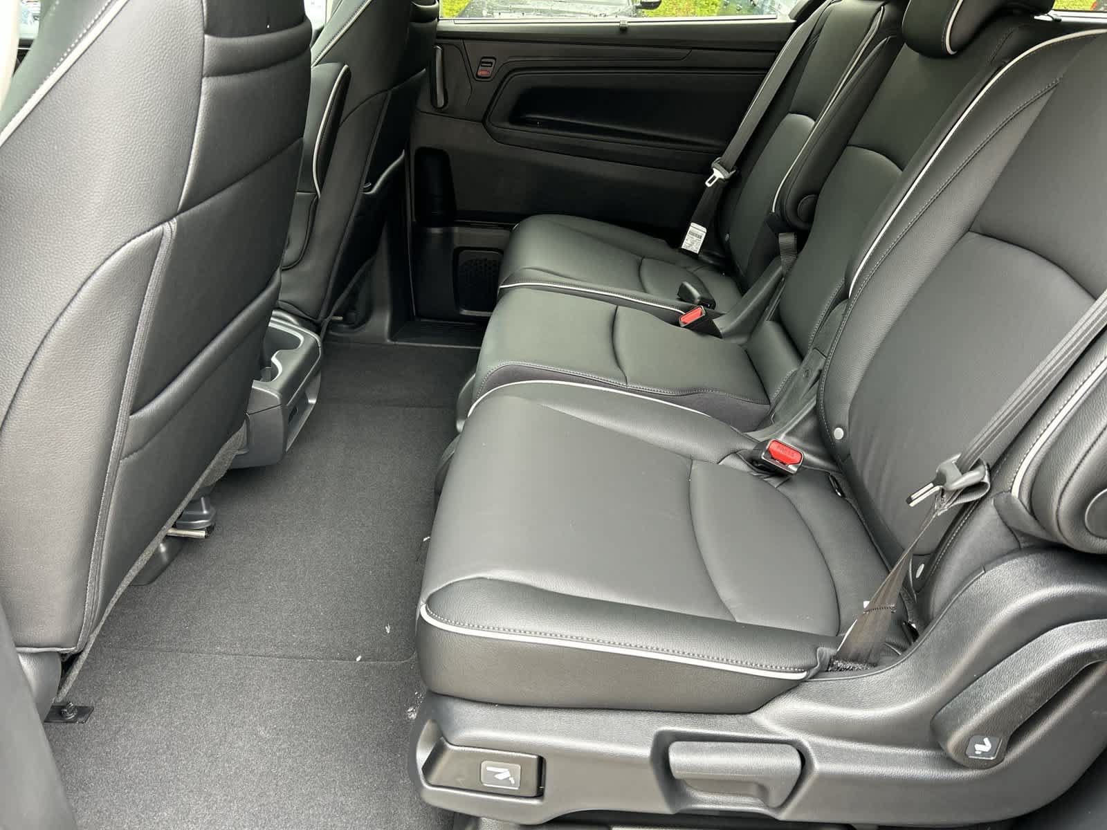 New 2026 Honda Odyssey Touring image 10