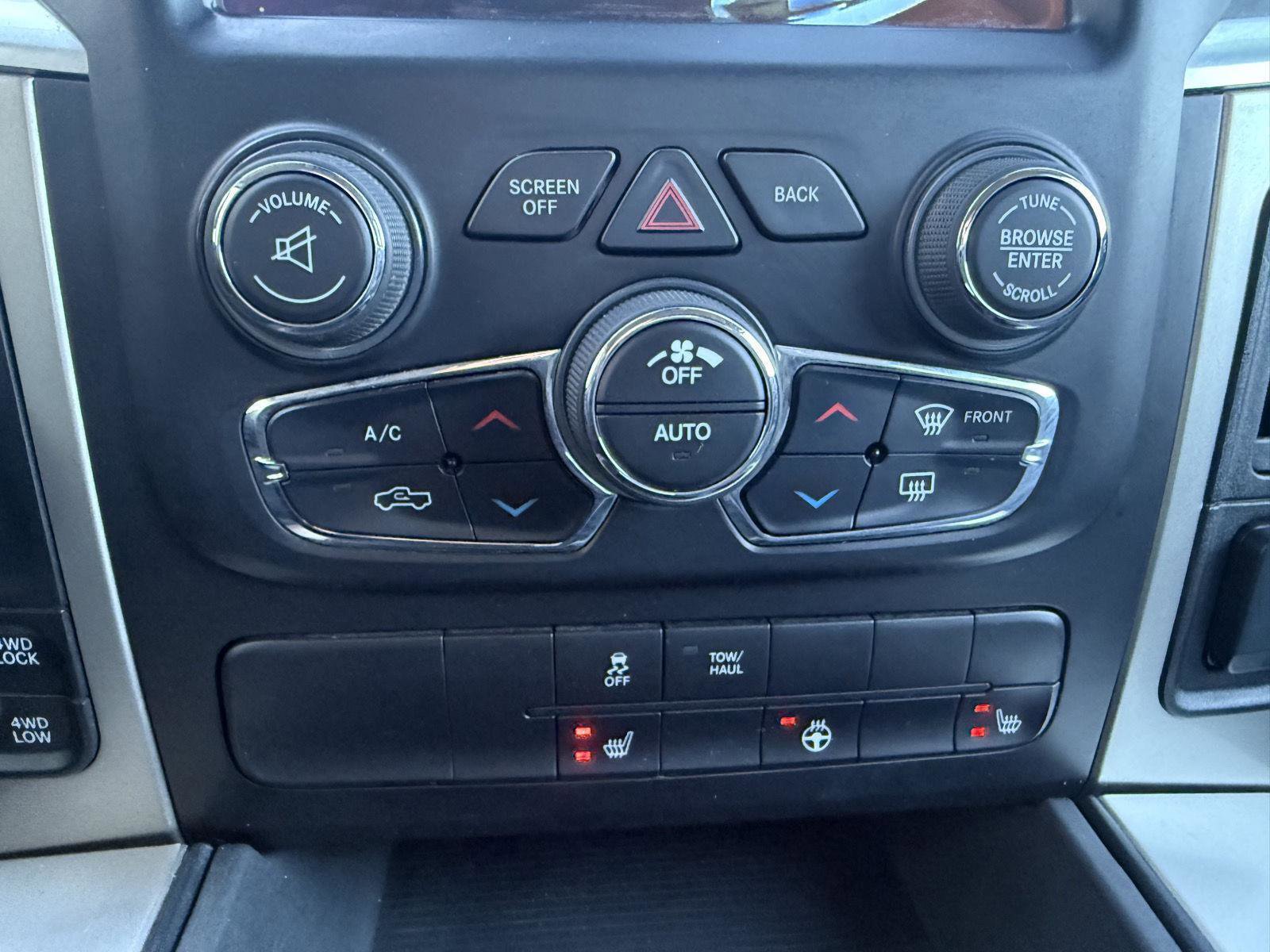 Used 2018 RAM 1500 SLT image 19