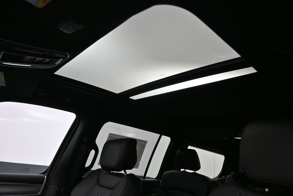 New 2026 Jeep Grand Wagoneer 4WD image 23
