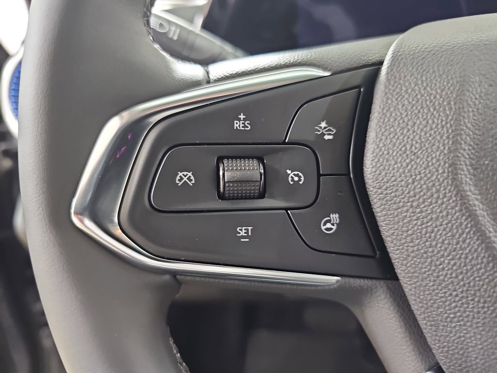 Certified 2024 Chevrolet Trax LT w/ Driver Confidence Package image 21
