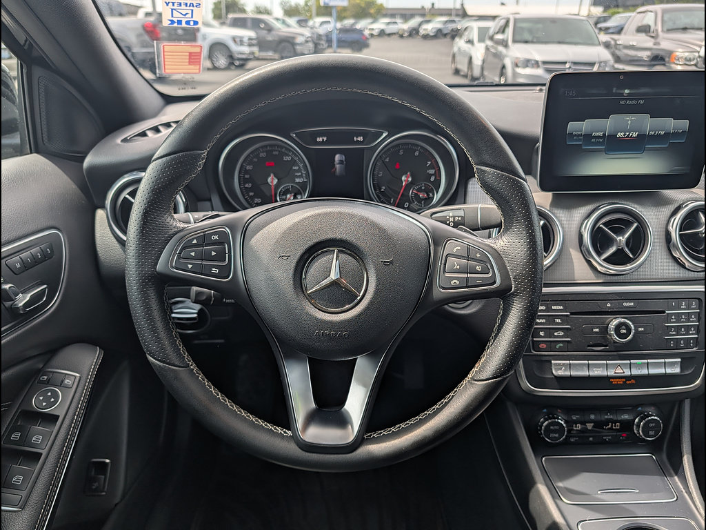 Used 2018 Mercedes-Benz GLA 250 image 17
