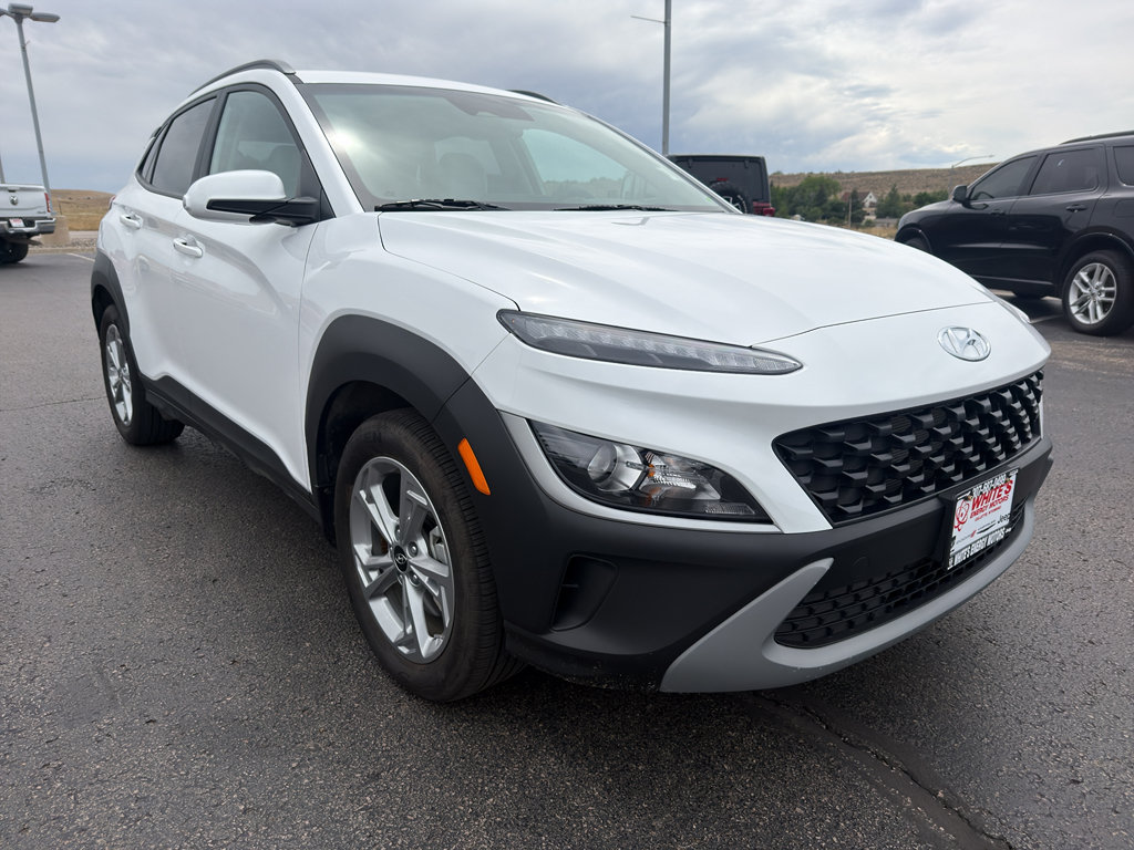 Used 2023 Hyundai Kona SEL AWD/4WD image 3