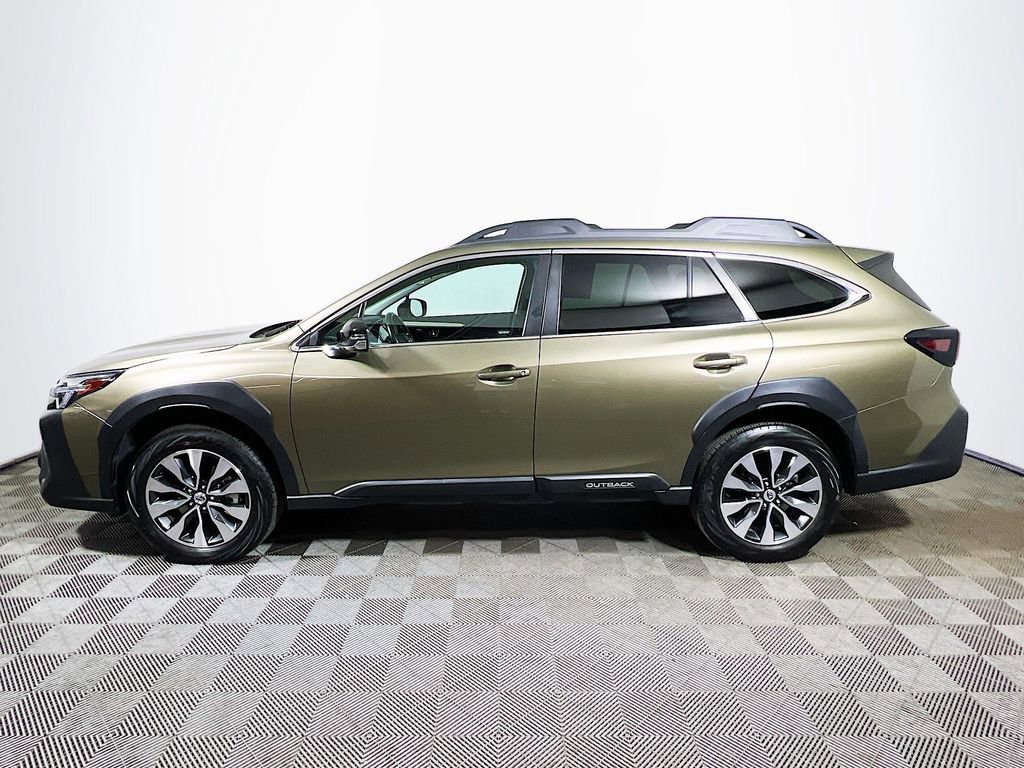Used 2023 Subaru Outback Limited XT AWD/4WD image 4