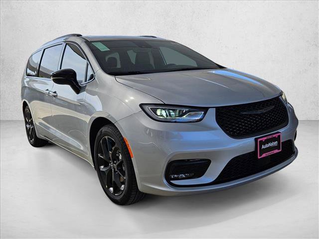 New 2026 Chrysler Pacifica Limited w/ S Appearance Package FWD image 7