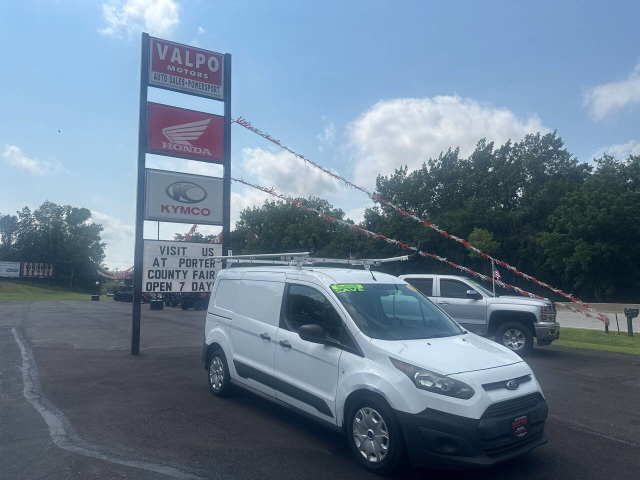 Used 2015 Ford Transit Connect XL image 2