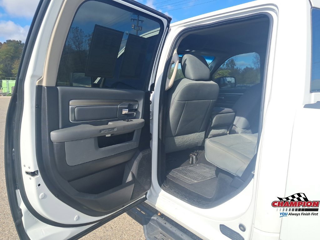 Used 2016 RAM 2500 SLT AWD/4WD image 17