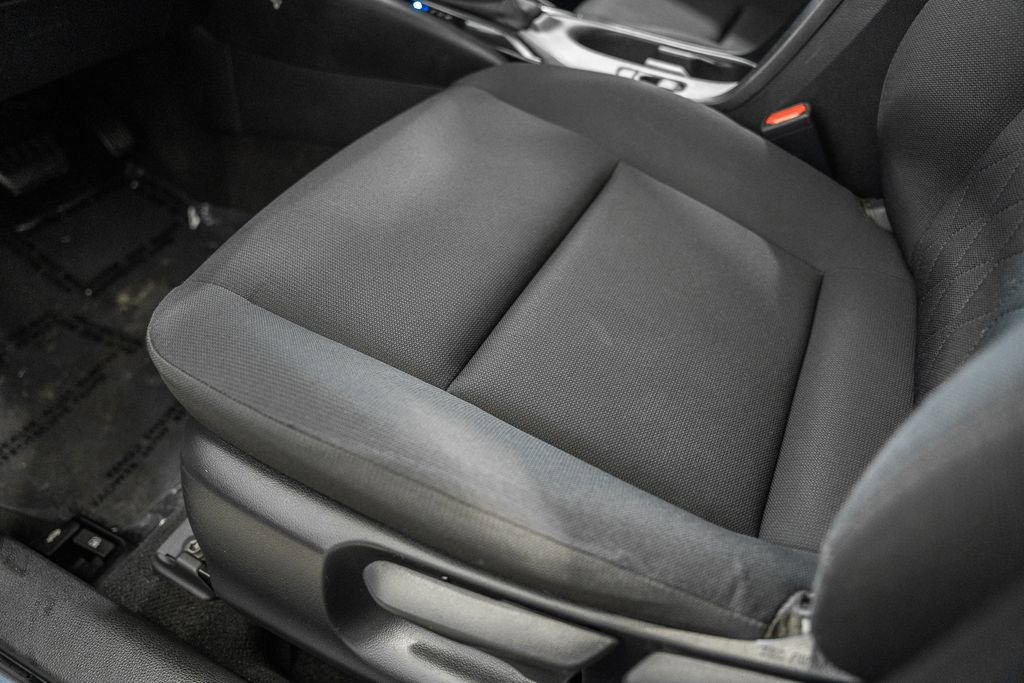 Used 2024 Toyota Corolla LE image 27