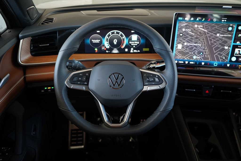New 2026 Volkswagen Tiguan SEL R-Line AWD/4WD image 9