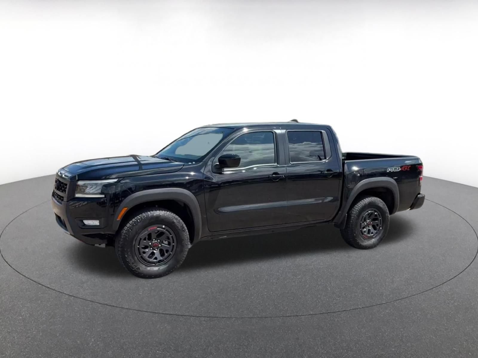 Used 2026 Nissan Frontier PRO-4X AWD/4WD image 7
