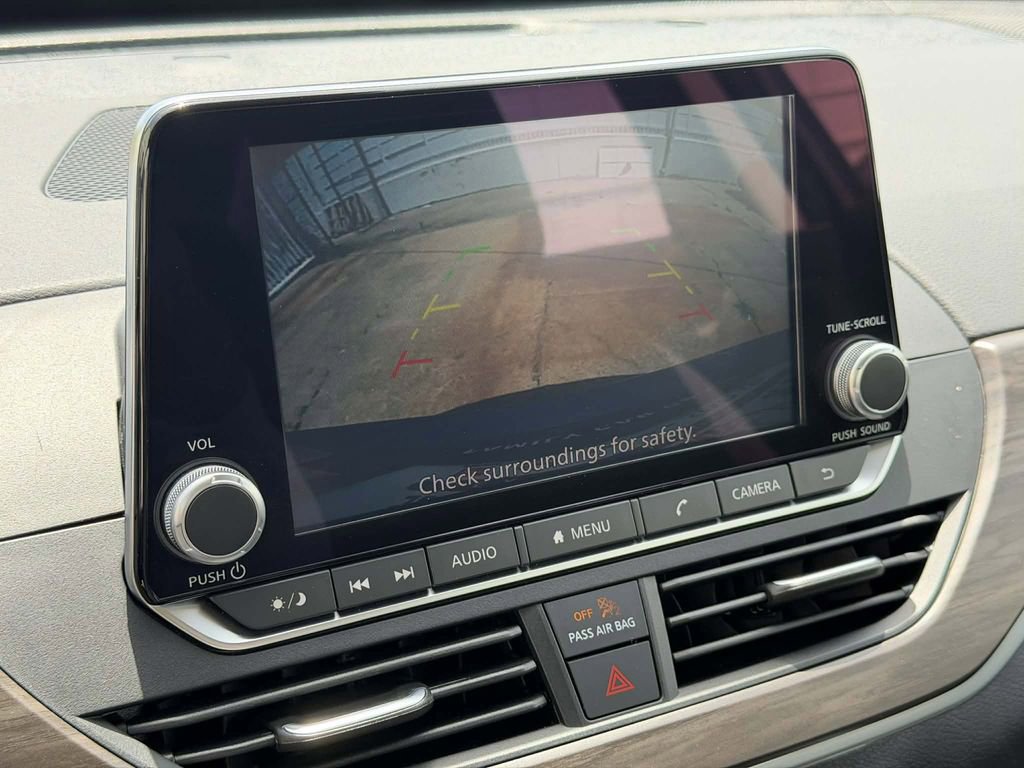 Used 2024 Nissan Altima 2.5 SV FWD image 15