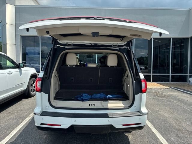 Used 2020 Lincoln Navigator Reserve w/ Luxury Package AWD/4WD image 4