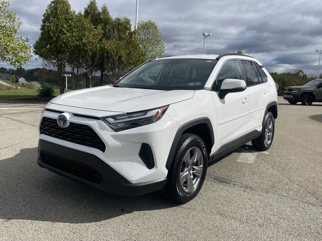 Used 2024 Toyota RAV4 LE image 7