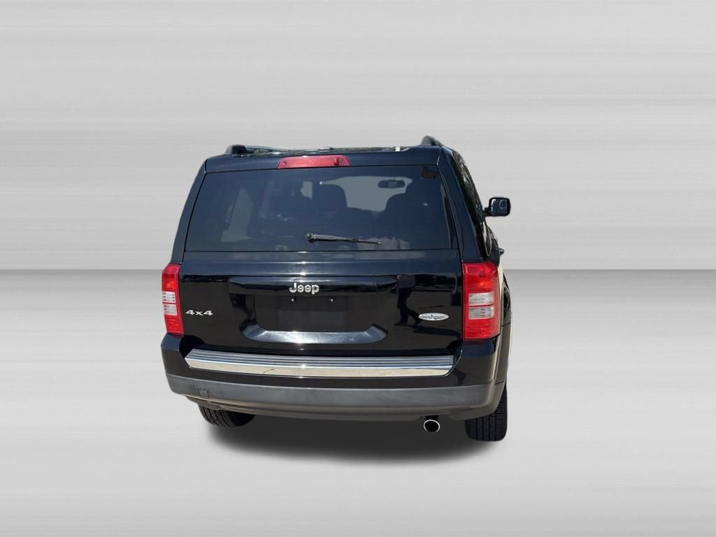Used 2016 Jeep Patriot High Altitude AWD/4WD image 5