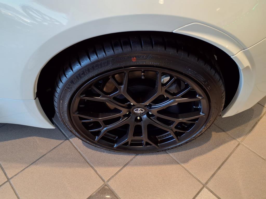 New 2025 Toyota GR86 Premium image 6