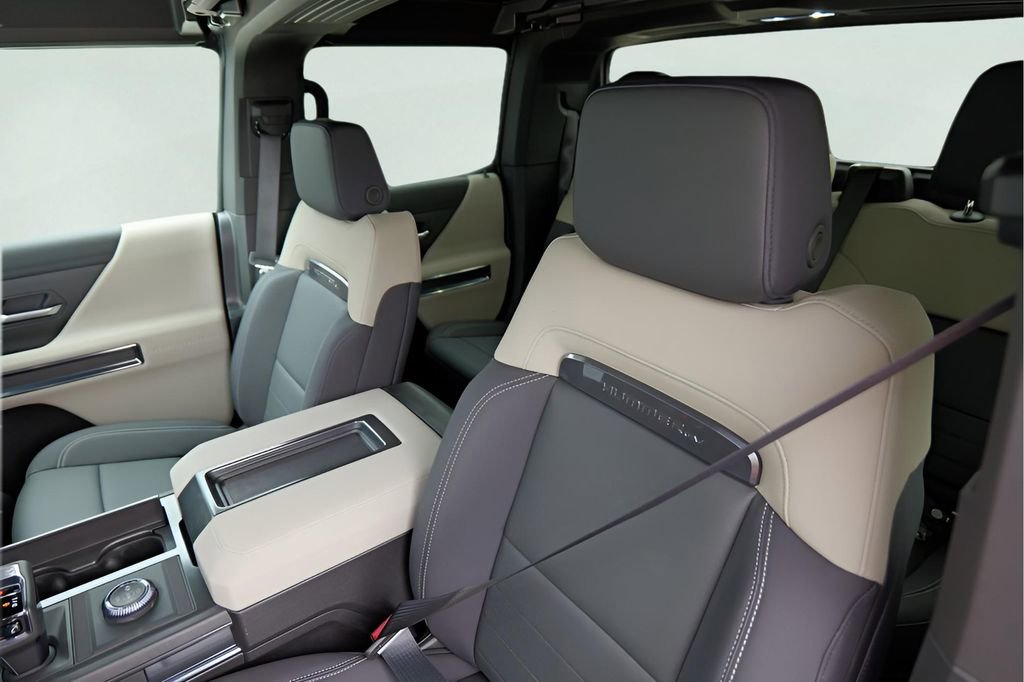 New 2026 GMC Hummer EV 4x4 Crew Cab w/ LPO, Dark Essentials Package image 9