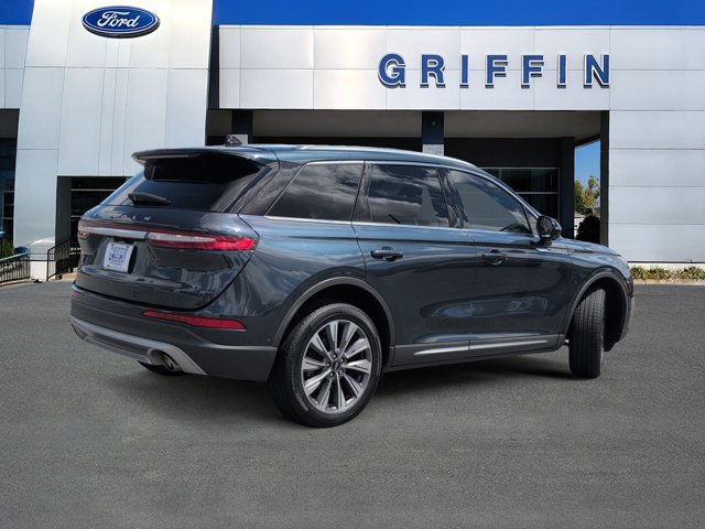 Used 2022 Lincoln Corsair Reserve w/ Equipment Group 201A AWD/4WD image 4