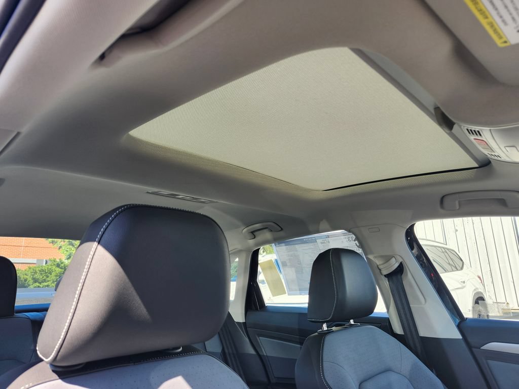 New 2027 Volkswagen Jetta SE FWD image 12