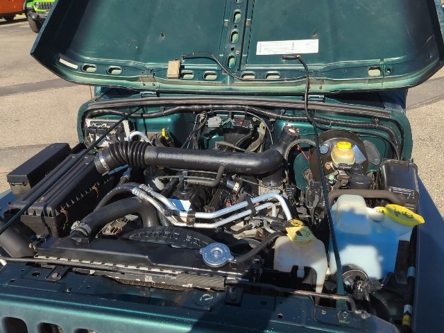 Used 2000 Jeep Wrangler Sport image 18