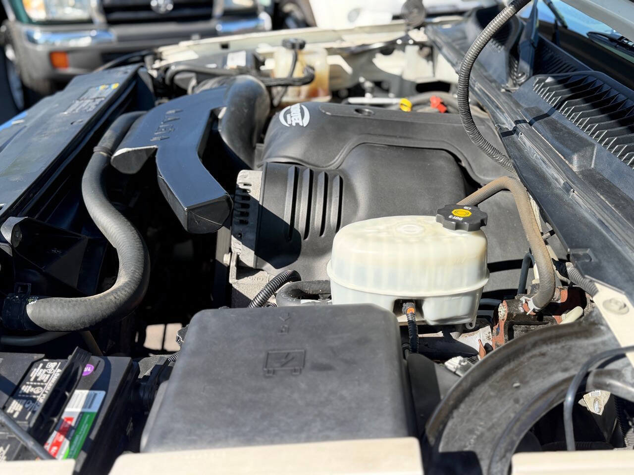Used 2005 Cadillac Escalade EXT AWD/4WD image 86