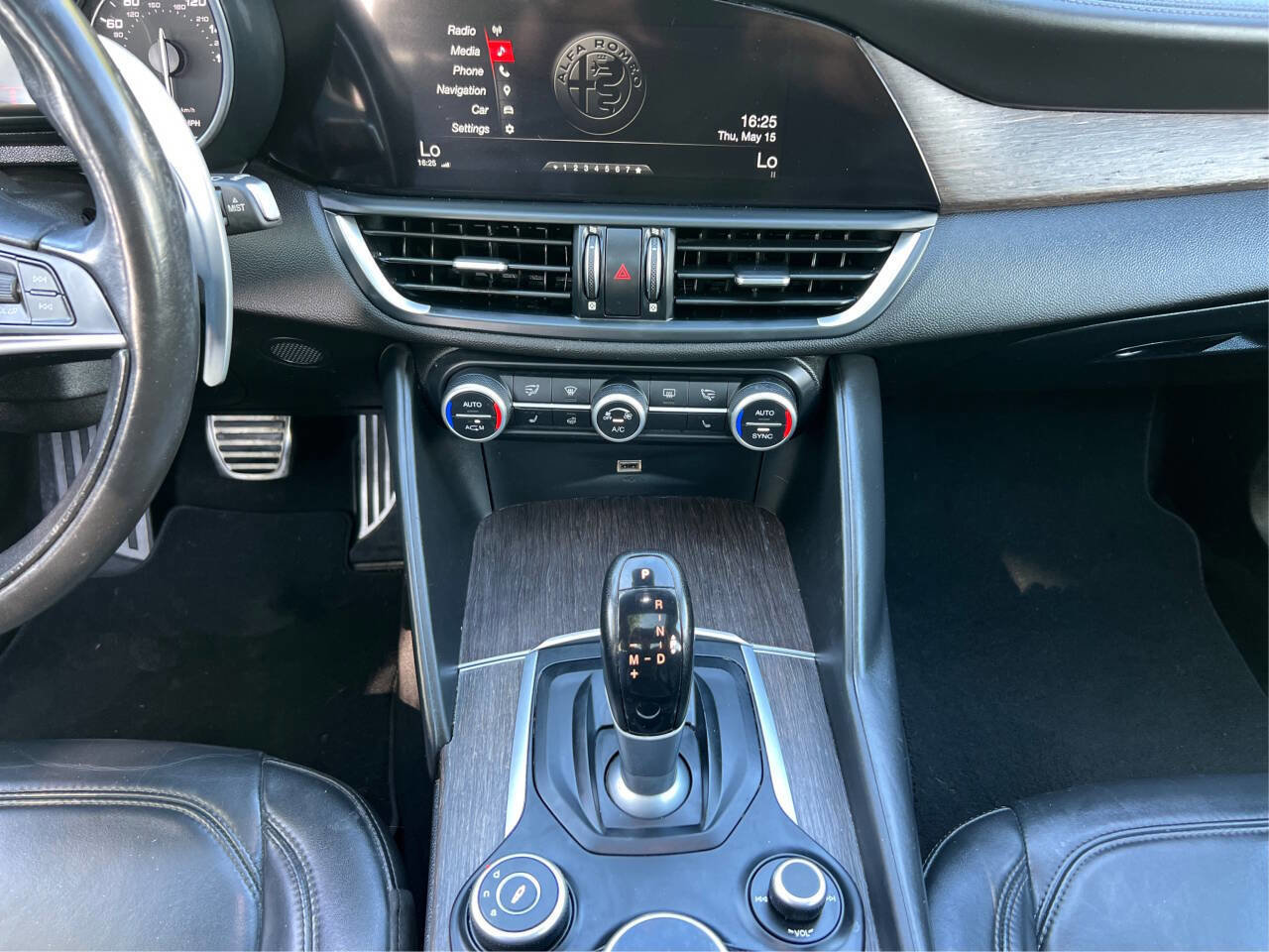 Used 2018 Alfa Romeo Giulia Ti w/ Quick Order Package 22X Lusso image 12