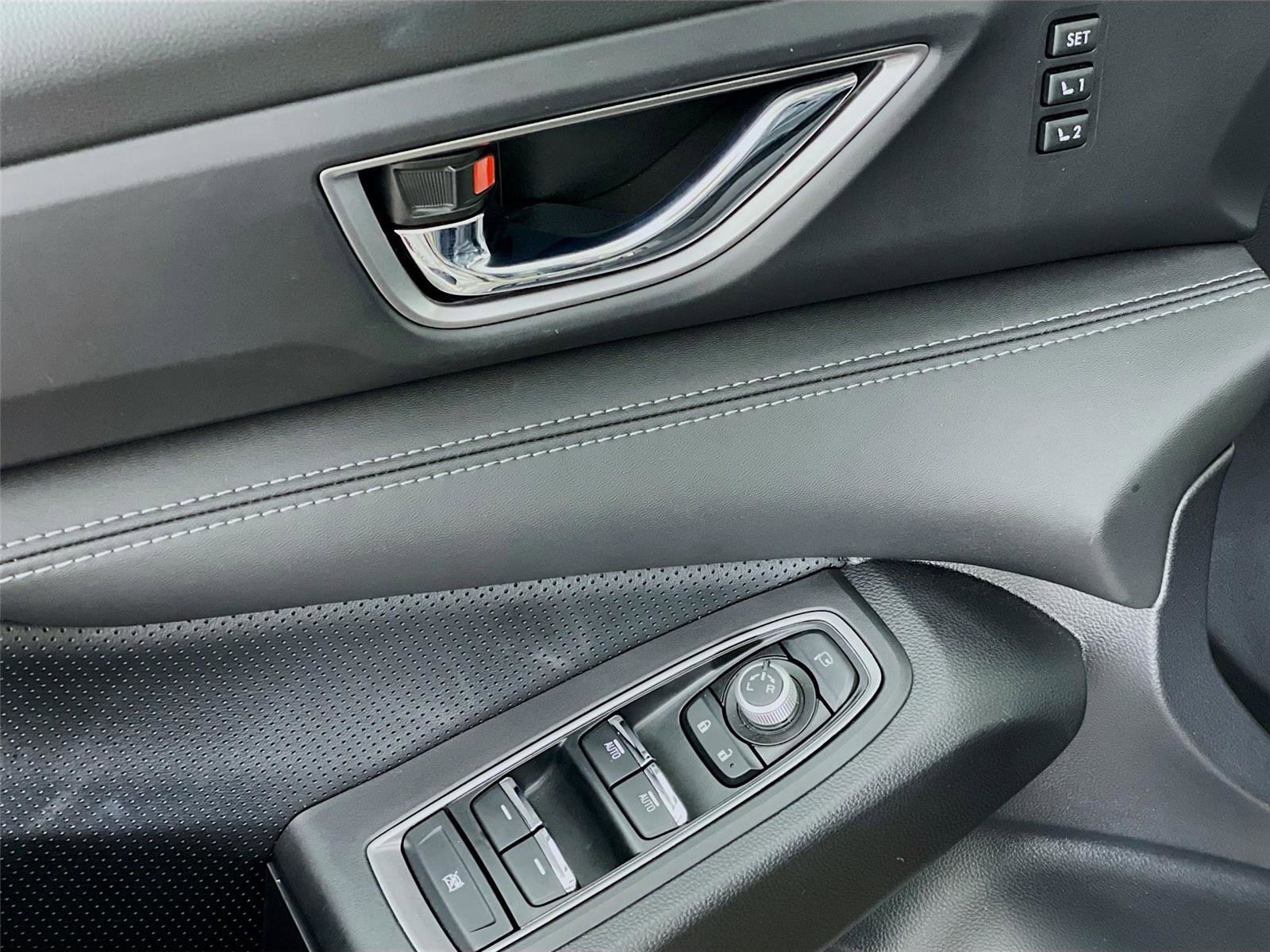 Certified 2025 Subaru Ascent Limited image 22