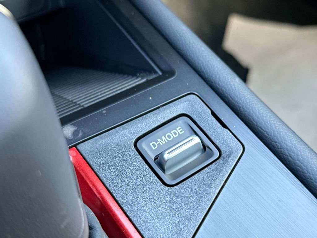 Certified 2025 Nissan Kicks SR image 15