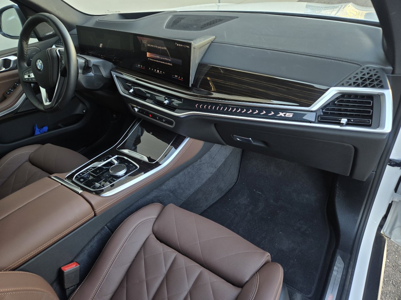 Used 2026 BMW X5 xDrive50e w/ Climate Comfort Package image 15