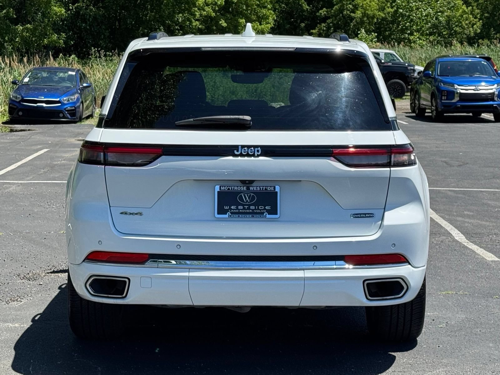 Used 2023 Jeep Grand Cherokee Overland AWD/4WD image 8