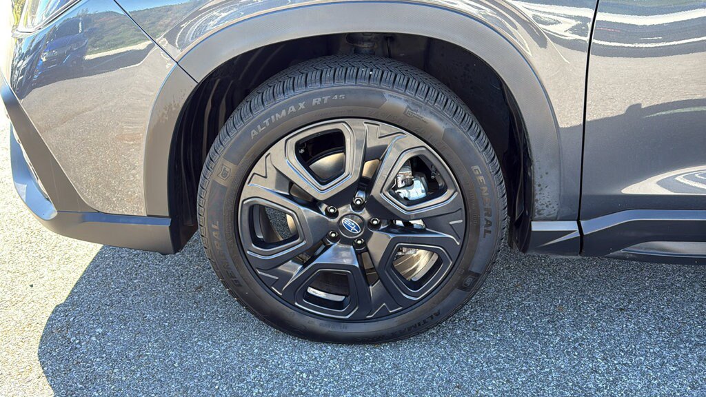 Used 2023 Subaru Ascent Onyx Edition AWD/4WD image 10