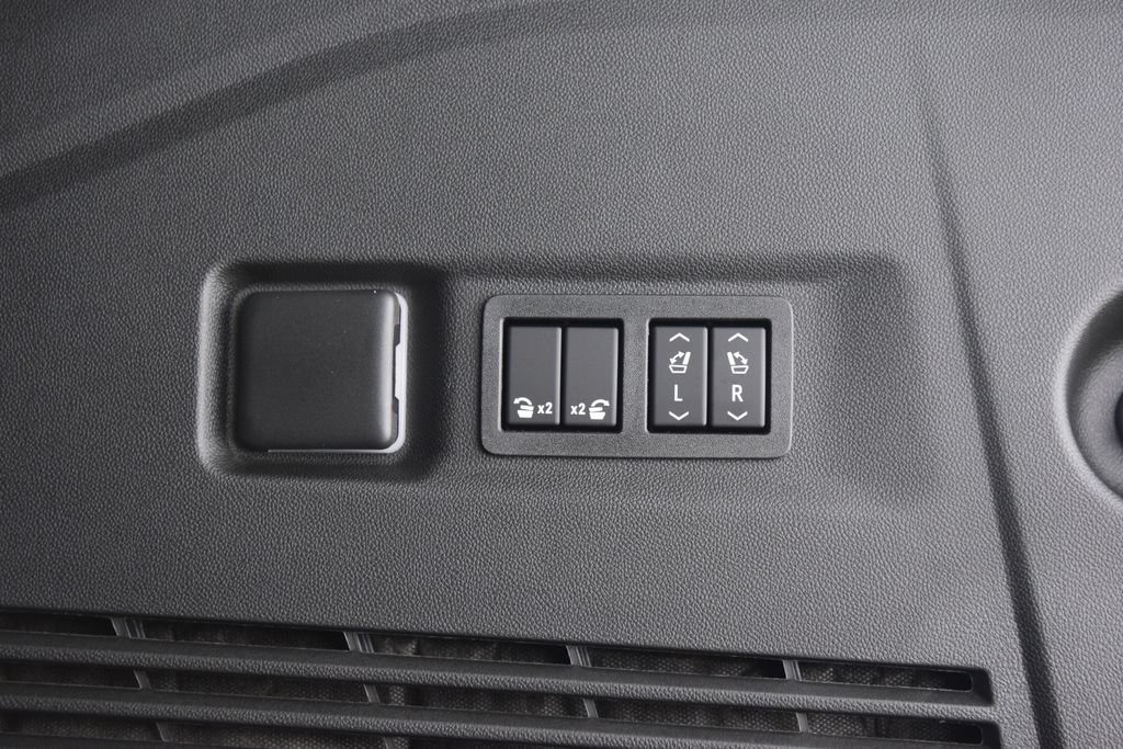 New 2026 Chevrolet Suburban Premier AWD/4WD image 26