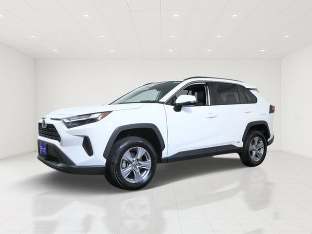 Used 2022 Toyota RAV4 XLE w/ Convenience Package AWD/4WD image 2