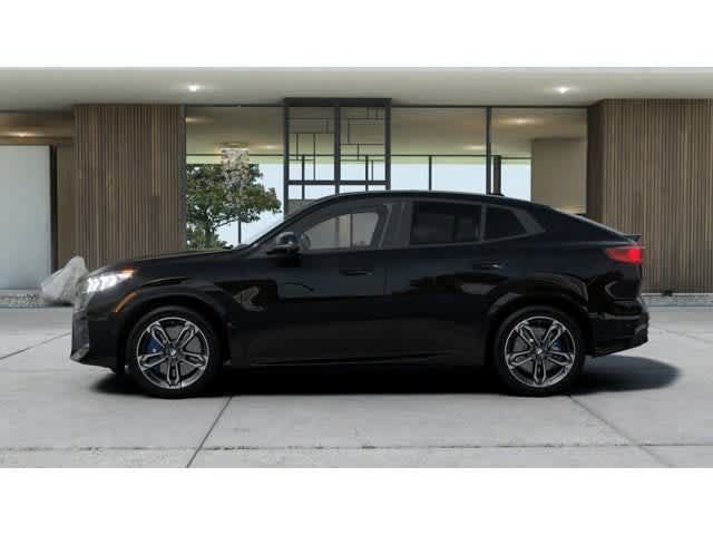 New 2026 BMW X2 xDrive28i AWD/4WD image 4