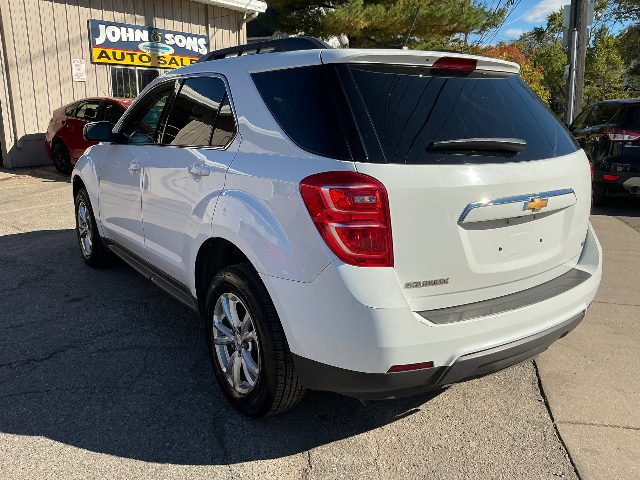 Used 2017 Chevrolet Equinox LT image 5