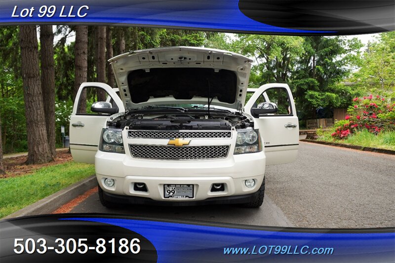 Used 2012 Chevrolet Avalanche LTZ AWD/4WD image 29
