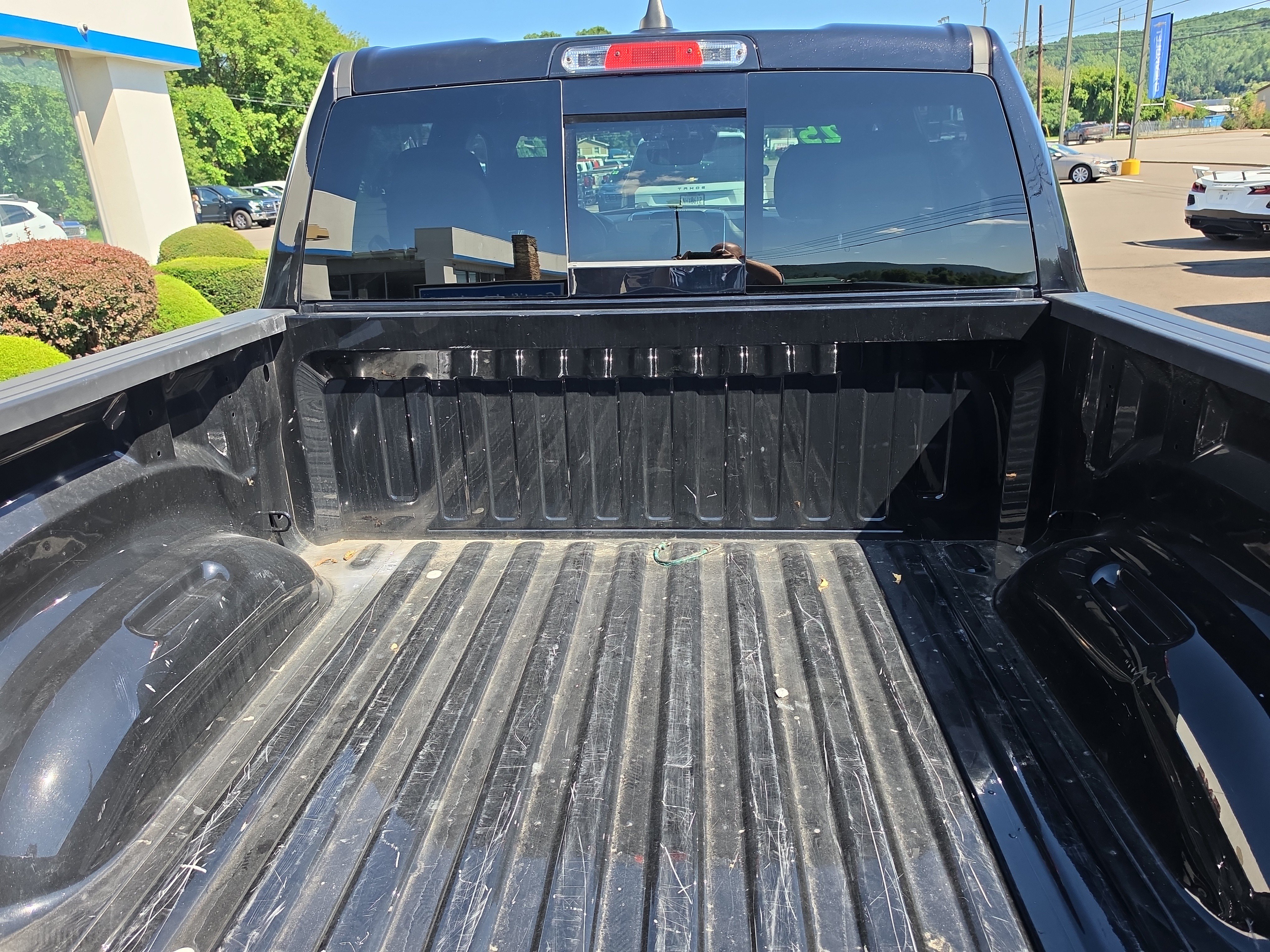 Used 2025 RAM 1500 Big Horn AWD/4WD image 5