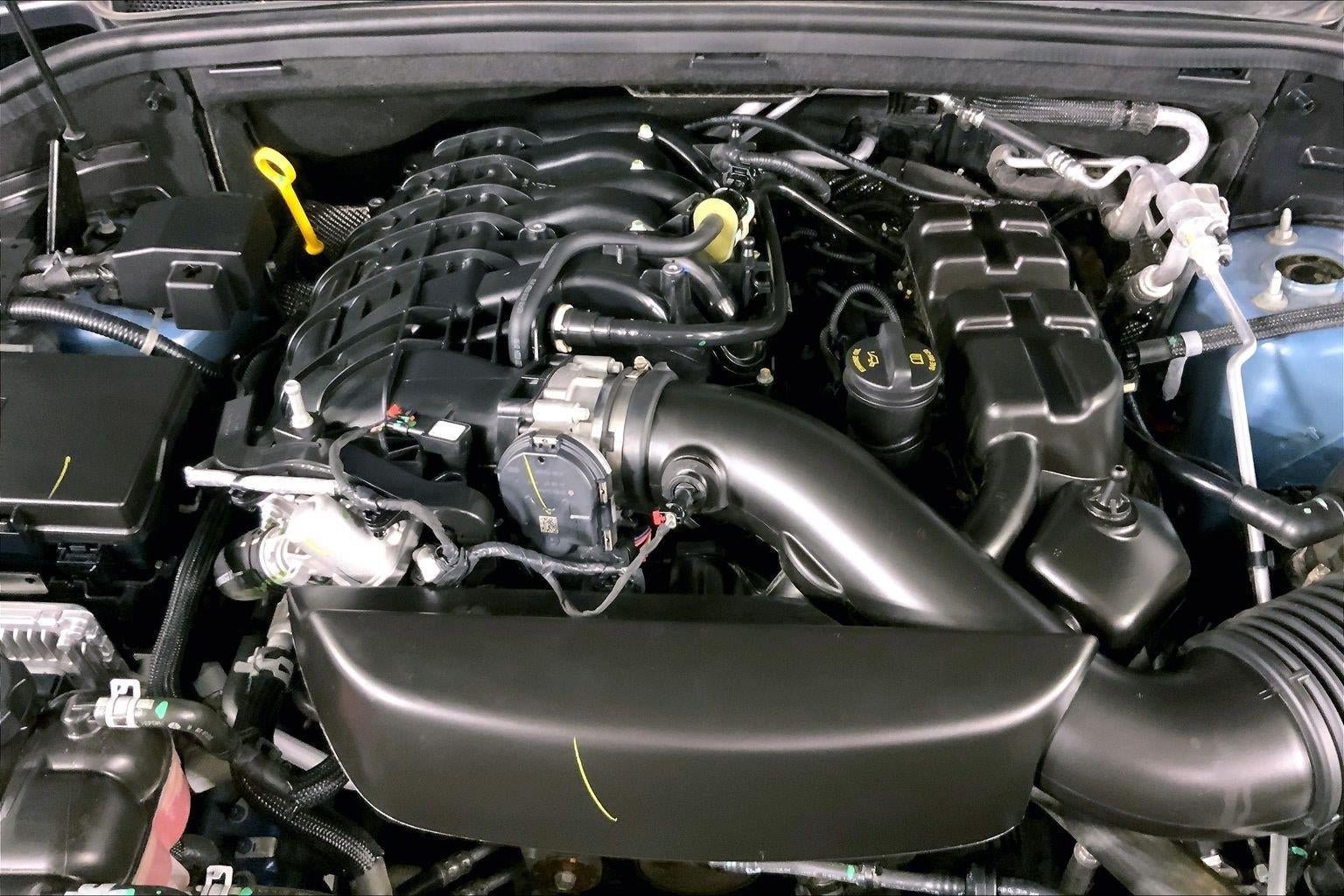 Used 2025 Dodge Durango GT AWD/4WD image 10