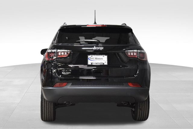 New 2026 Jeep Compass Limited image 8