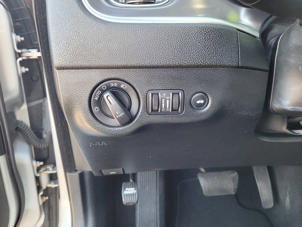 Used 2020 Dodge Charger Scat Pack RWD image 26