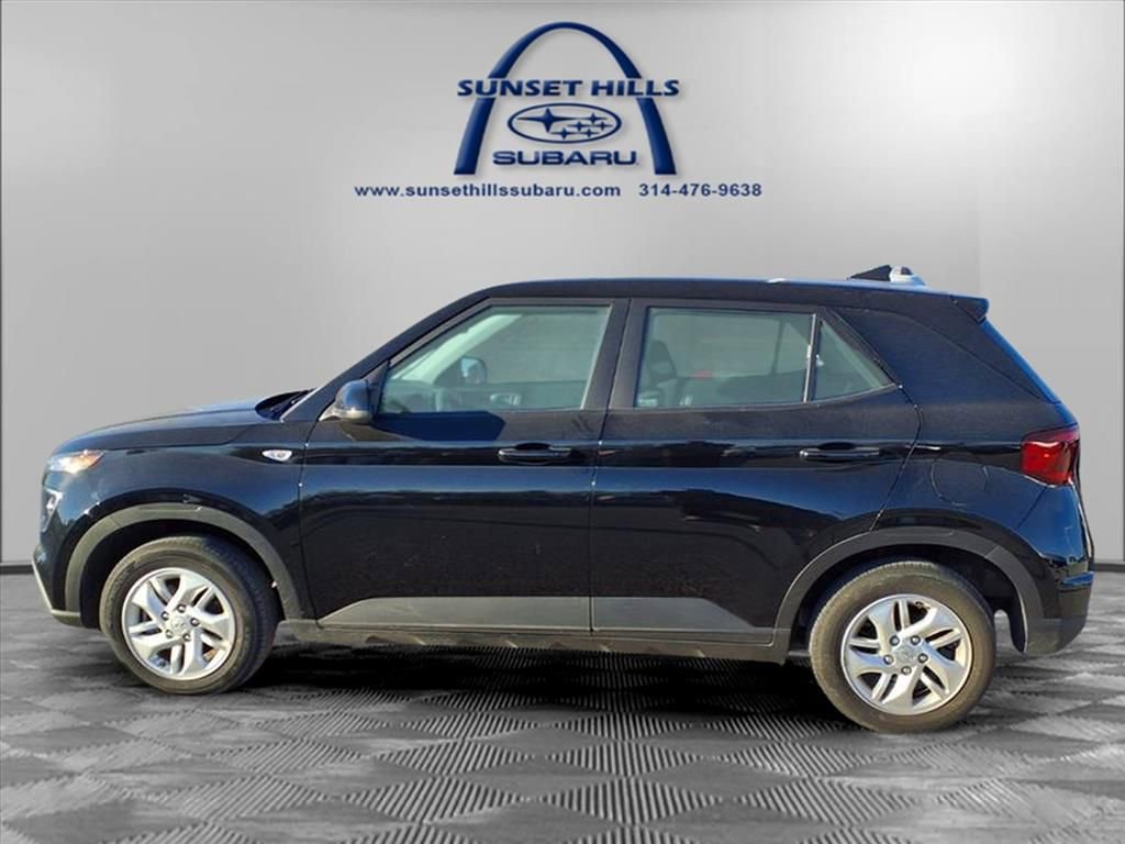 Used 2022 Hyundai Venue SE image 13