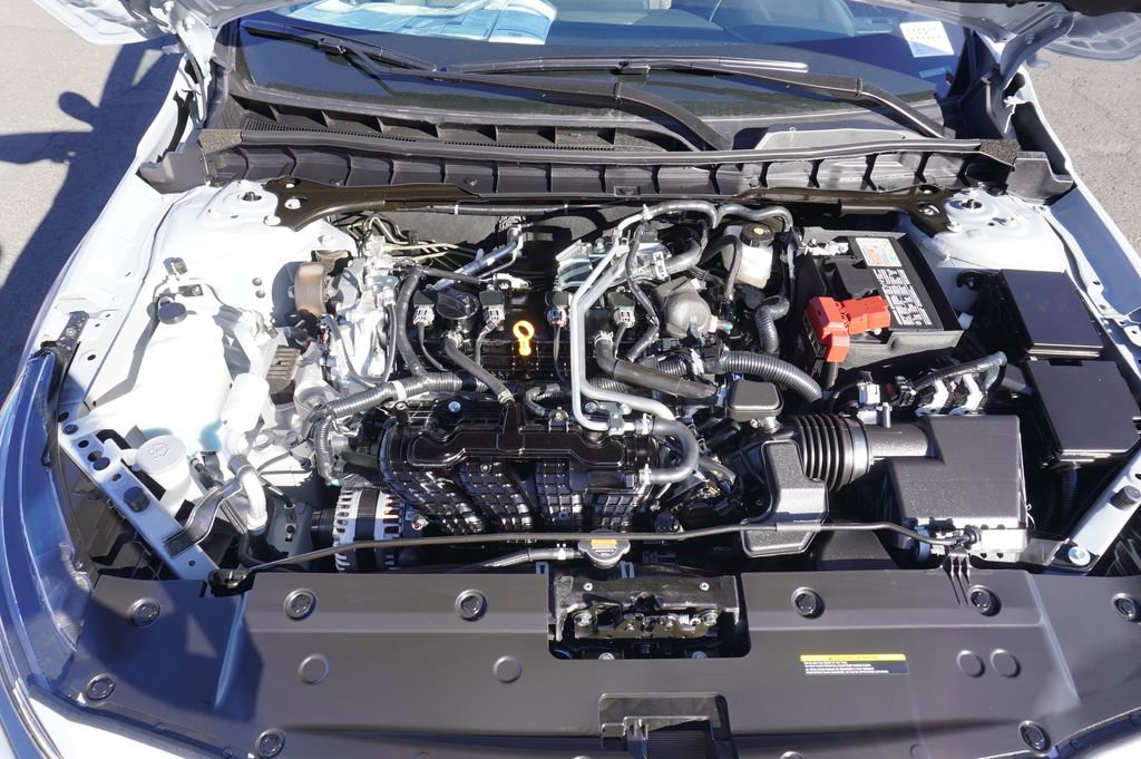 Certified 2025 Nissan Altima 2.5 SR image 7