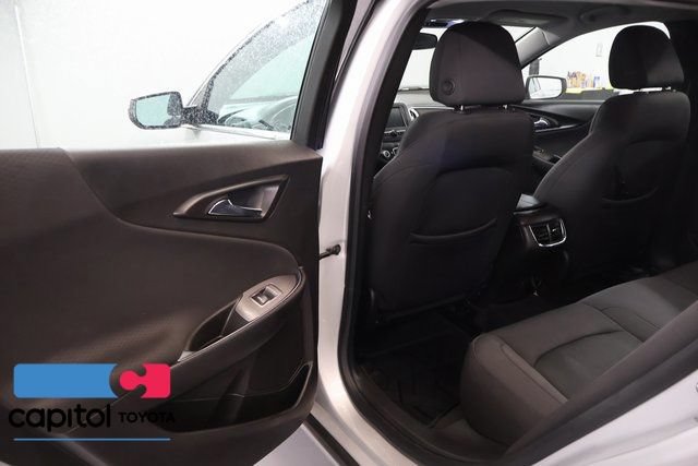Used 2018 Chevrolet Malibu LT FWD image 28