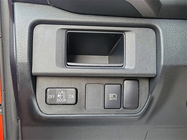 Used 2018 Toyota Tacoma SR5 image 29