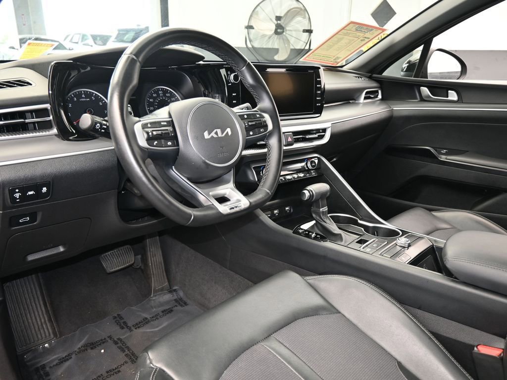 Used 2023 Kia K5 GT-Line image 13