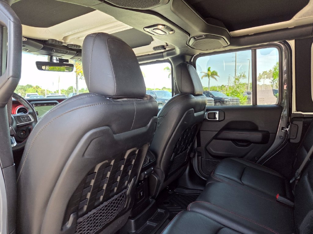 Certified 2021 Jeep Wrangler Unlimited Rubicon w/ Dual Top Group AWD/4WD image 24