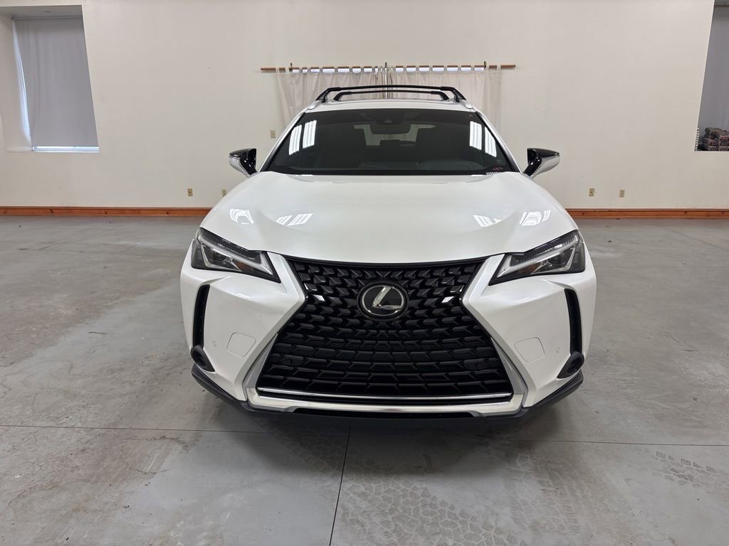 Used 2022 Lexus UX 200 w/ Premium Package FWD image 3