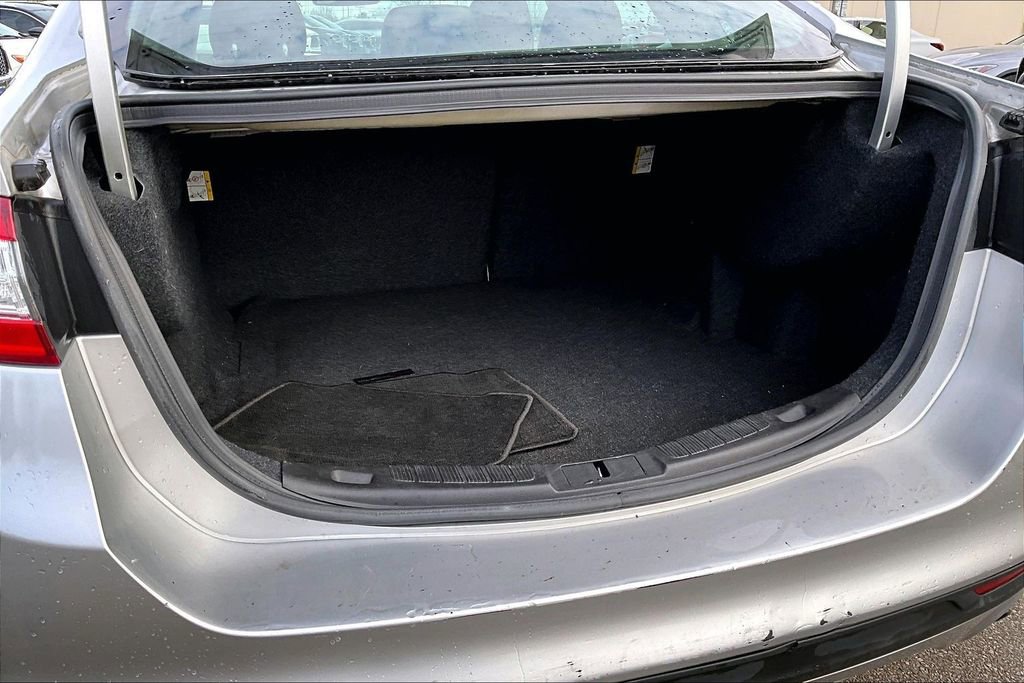 Used 2015 Ford Fusion SE w/ Equipment Group 202A image 32